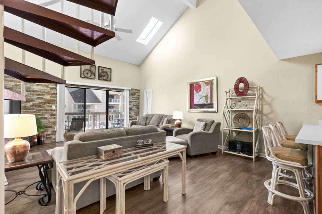 1860 Auburn Ln Unit 23B 2