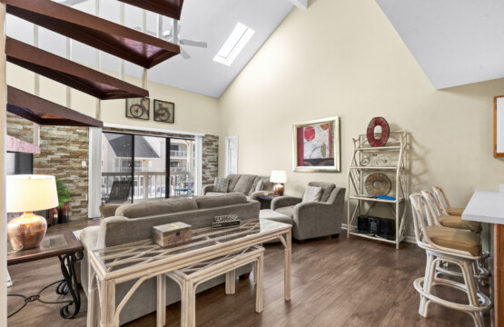 1860 Auburn Ln Unit 23B 2
